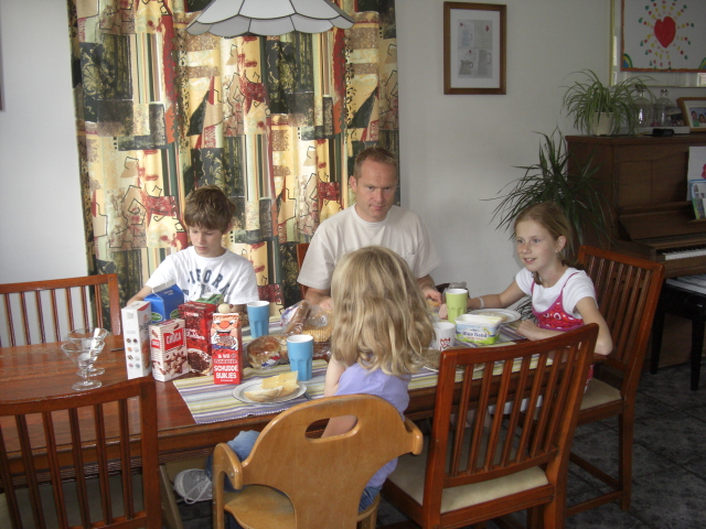 Lekker middageten aan tafel