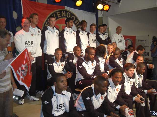 De gehele Feyenoord selectie persoonlijk aan ons voorgesteld