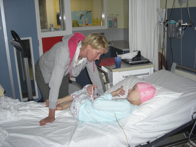 Annelore aan de klets met Eva